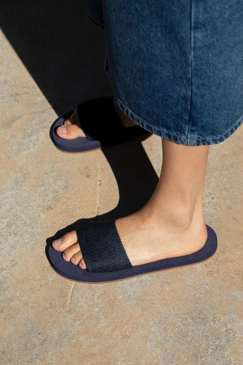 MARO - AKVO ( color: blue hour )